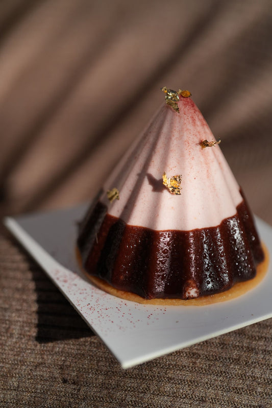 Rosey strawberry chocolate cake (Meiji inspired)